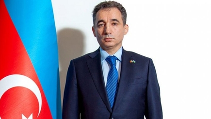 В Азербайджане национальный праздник - ровно 32 года азербайджанский народ восстановил свою государственную независимость.