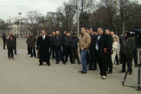 Впервые в истории Молдовы полицейские устроили акцию протеста у здания правительства
