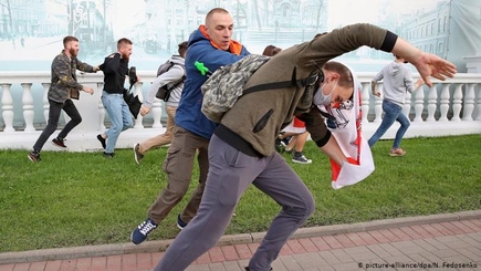 На акциях в поддержку Бабарико и Цепкало в Беларуси задержаны около 200 человек