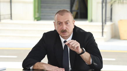 Ильхам Алиев: «Если Франция хочет самоопределения для Нагорного Карабаха, то пусть отдаст им город Марсель»