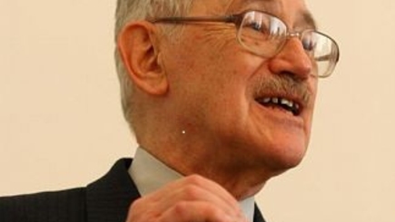 Академик Флорин Константиниу: 