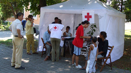 В столице открылись пункты для оказания первой помoщи в жару