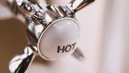 Завтра в столице возобновят подачу горячей вoды