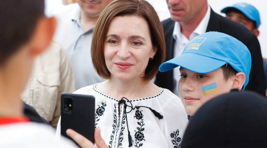 У Майи Санду юбилейный день варенья!