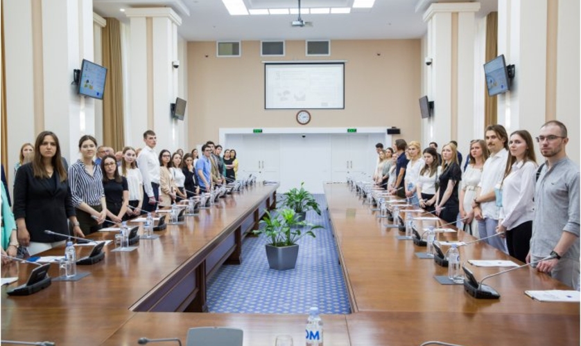 Впервые молодые люди пройдут практику в госучреждениях