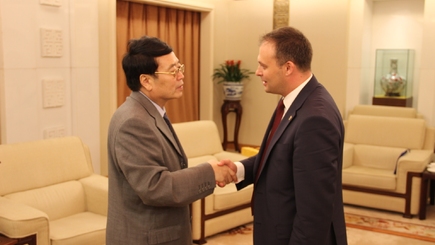 Вице-спикер Андриан Канду и министр Павел Филип - в Китае с официальным визитом