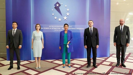 Молдоване, украинцы и грузины подтвердили сплоченный курс на Европу!