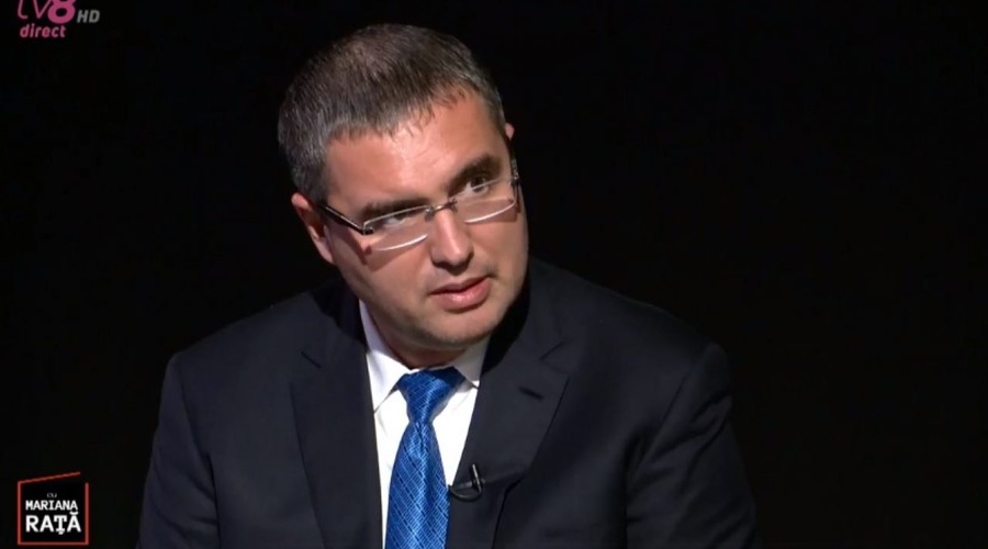 Устатый: “Додон планирует поддержать правительство Санду, но это ловушка”