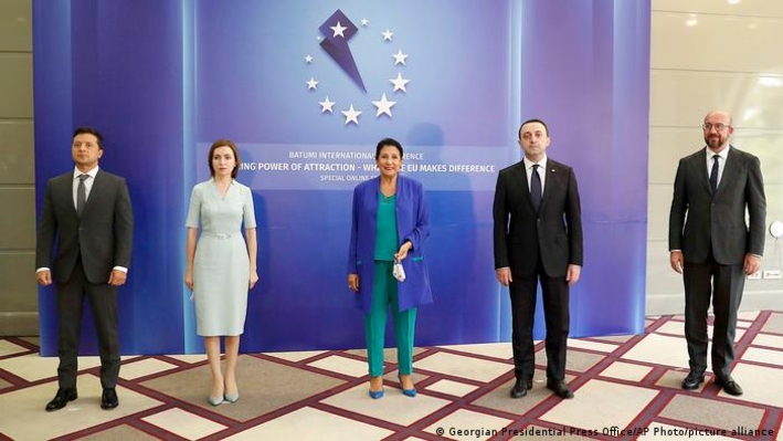 Молдоване, украинцы и грузины подтвердили сплоченный курс на Европу!