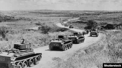 Опрос политиков и экспертов: 