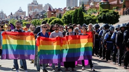 В ОУН пообещали сорвать ЛГБТ-марш в Киеве