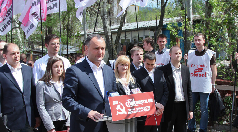 Игорь Додон предложил решения основных проблем молодежи