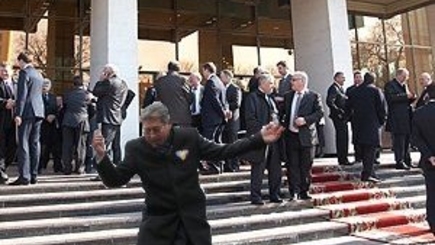 Михай Гимпу ушел…