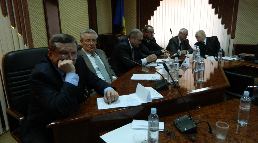 Участники  конференции: Призываем органы власти Республики Молдова создать условия для широкой научной дискуссии, для представления в общественном пространстве различных точек зрения на исторические события.