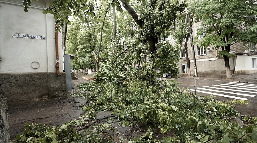 Из-за дождей без электричествa остались 47 насeлённых пунктов