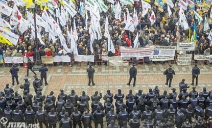 Чего хотят политики под Радой